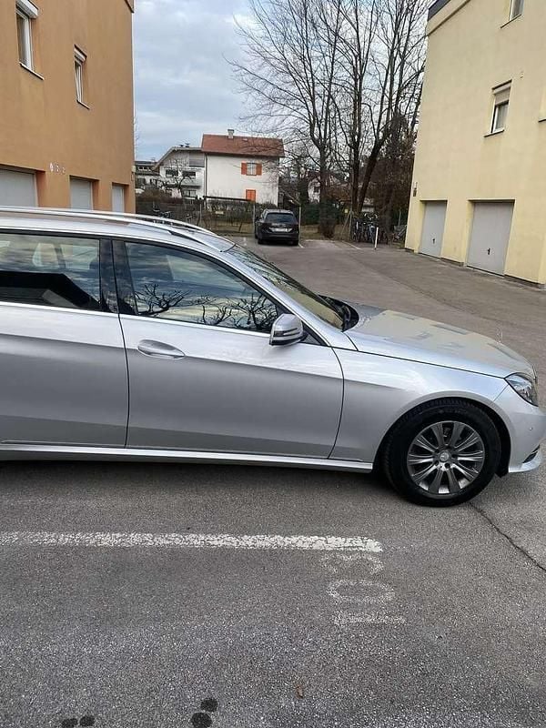 Gebraucht Mercedes E220 Edition 170 PS (125 kW) 2014 Grau Kombi