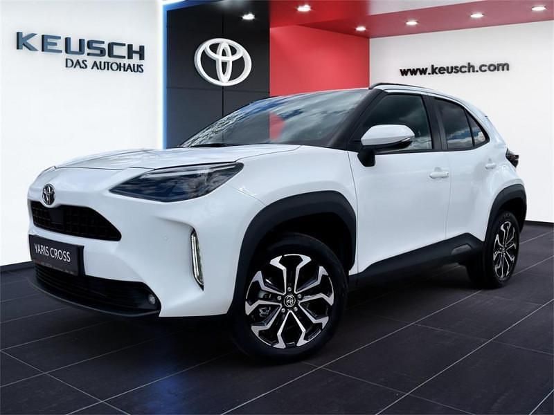 Neu Toyota Yaris Cross 92 PS (67 kW) 2026 Weiss SUV