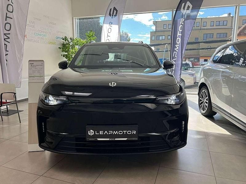 Neu Leapmotor C10 160 kW (218 PS) 2025 Schwarz SUV