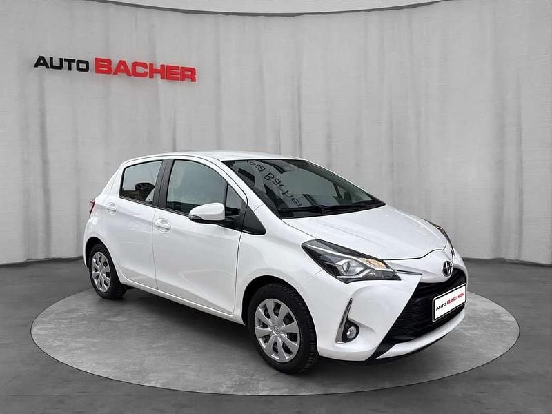 Gebraucht Toyota Yaris Active 72 PS (52 kW) 2019 Weiß Limousine