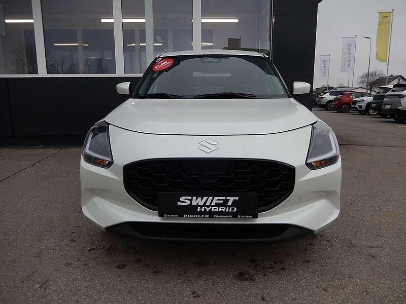 Neu Suzuki Swift 83 PS (61 kW) 2025 Weiß Kleinwagen