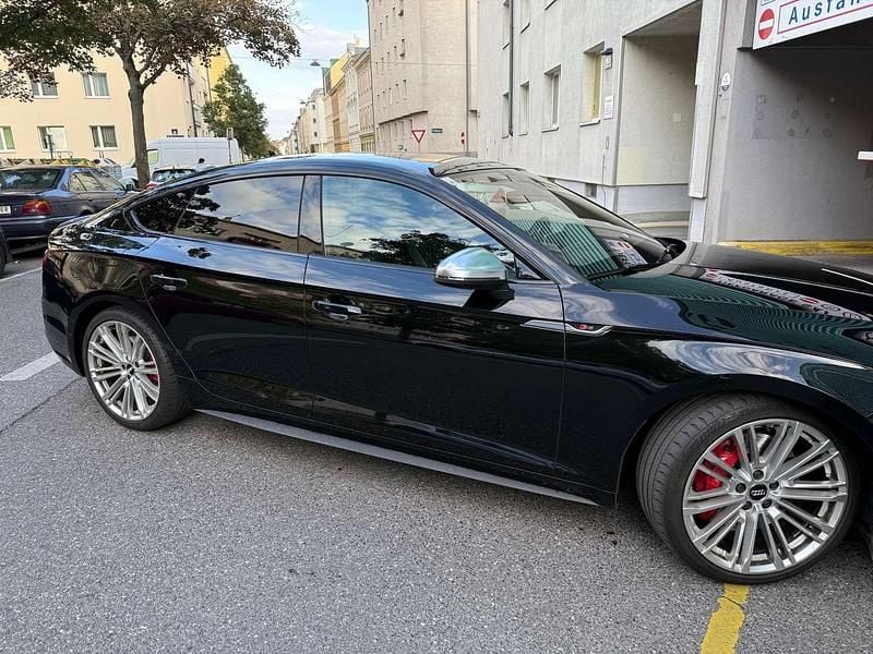 Schwarz Gebraucht 2018 Audi S5 Sportback Kleinwagen | € 44.000 - Bild 1/4