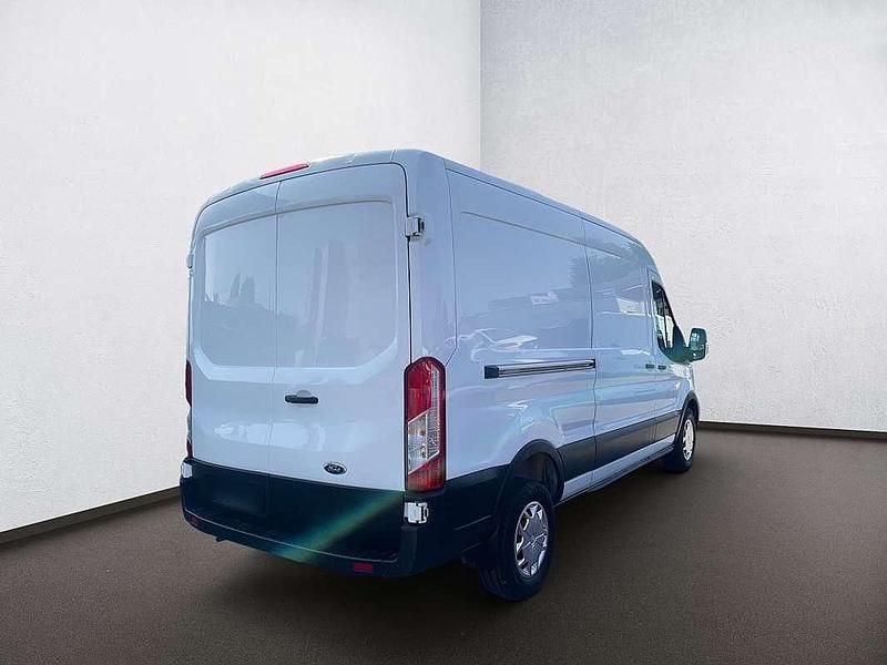 Gebraucht Ford Transit Trend 131 PS (96 kW) 2021 Weiß Van
