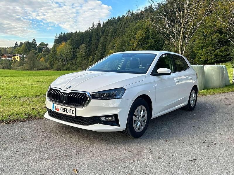 Gebraucht Skoda Fabia 65 PS (47 kW) 2022 Weiß Kleinwagen