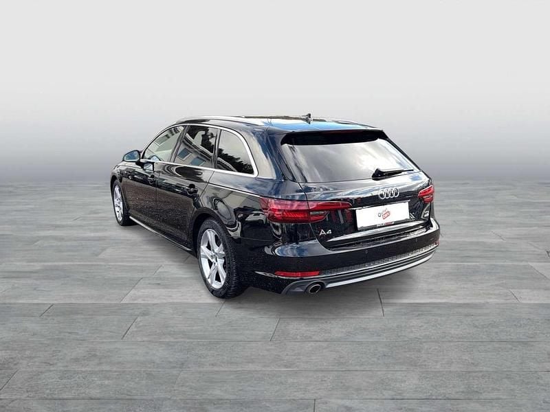 Gebraucht Audi A4 Sport 150 PS (110 kW) 2018 Schwarz Kombi