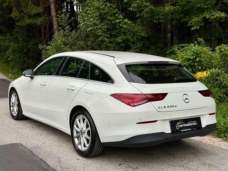 Gebraucht Mercedes CLA200 150 PS (110 kW) 2021 Weiß Kombi