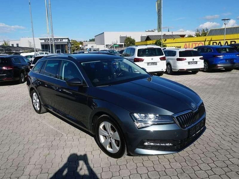 Gebraucht Skoda Superb Ambition 122 PS (89 kW) 2021 Grau Kombi