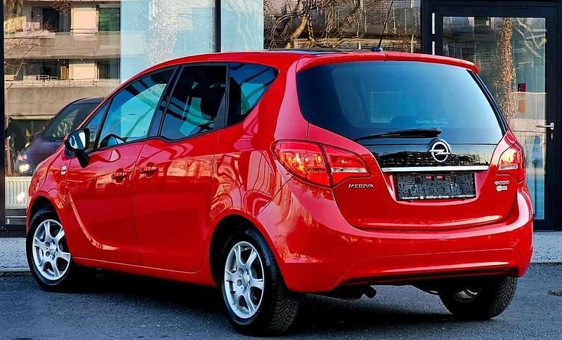 Gebraucht Opel Meriva Color Edition 120 PS (88 kW) 2012 Rot Van / Kleinbus
