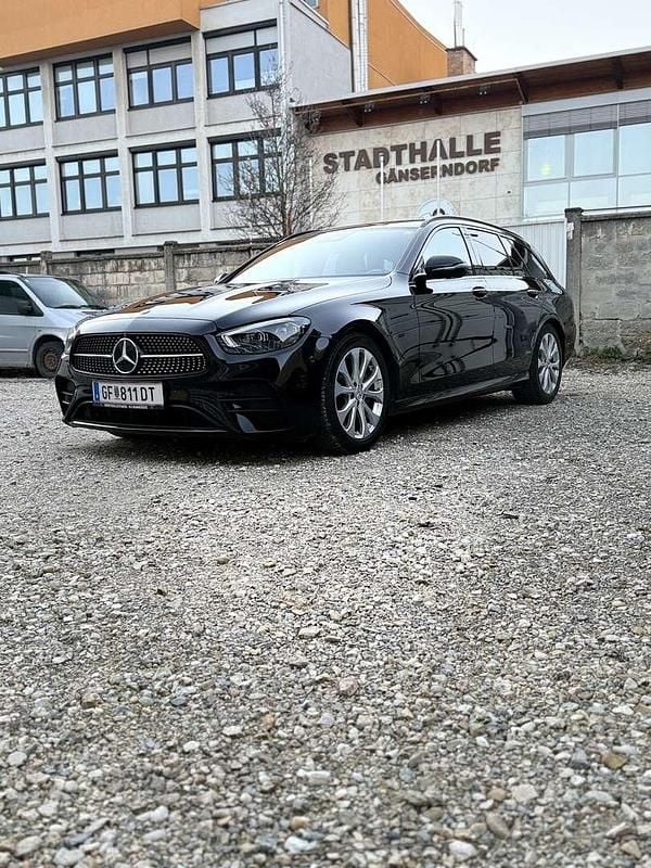 Gebraucht Mercedes E200 AMG line 160 PS (117 kW) 2020 Schwarz Kombi