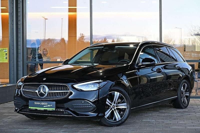 Schwarz Gebraucht 2023 Mercedes C220 Kombi | € 37.990 (Fairer Preis) - Bild 1/4