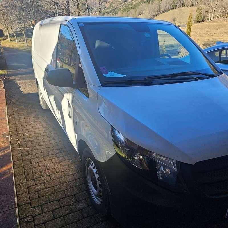 Gebraucht Mercedes Vito 102 PS (75 kW) 2021 Weiß Van