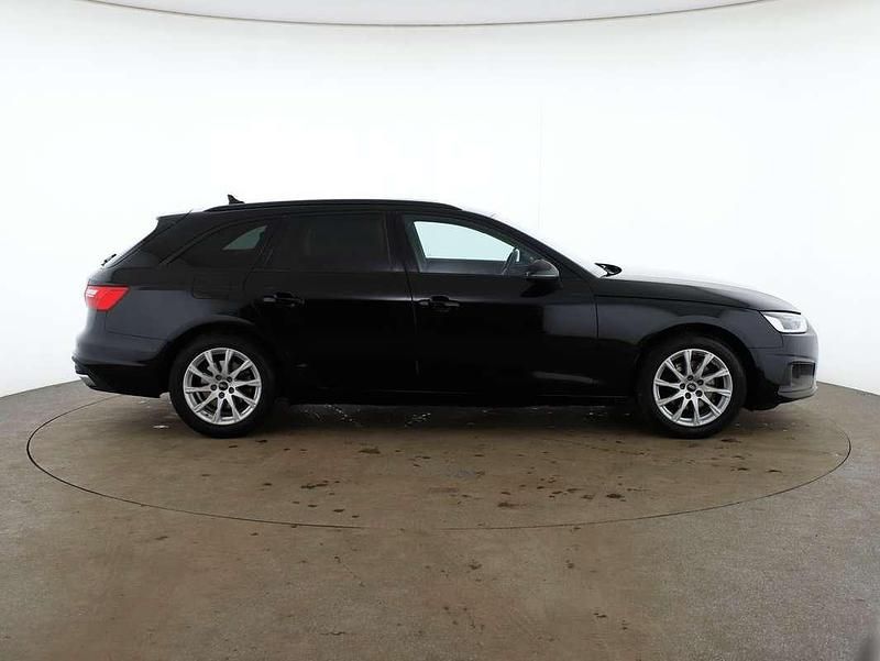 Gebraucht Audi A4 150 PS (110 kW) 2022 Schwarz  metallic Kombi