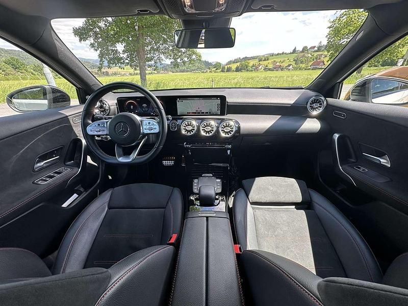 Gebraucht Mercedes A180 116 PS (85 kW) 2020 Limousine