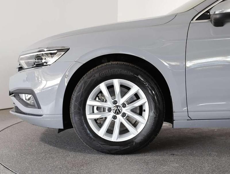 Gebraucht VW Passat Business 150 PS (110 kW) 2024 Mittelgrau  normal Kombi