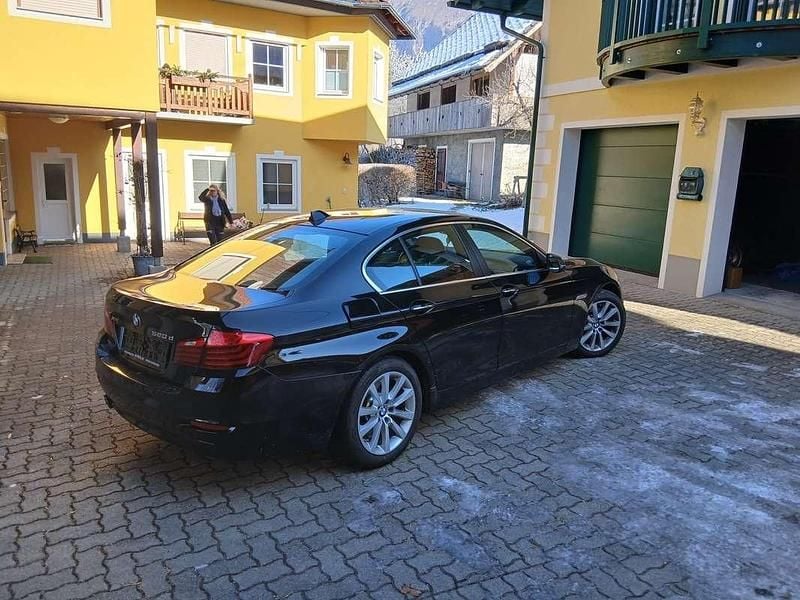 Gebraucht BMW 520 184 PS (135 kW) 2015 Schwarz Limousine