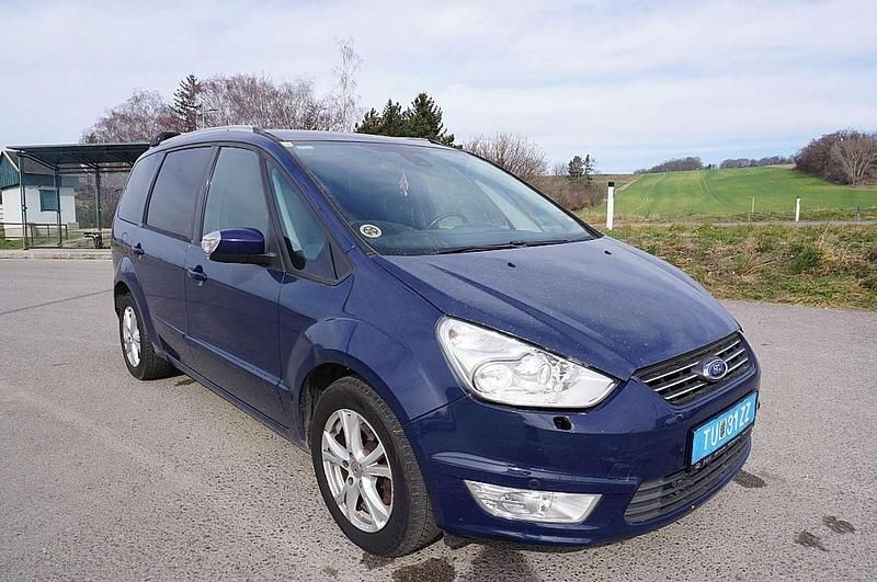 Gebraucht Ford Galaxy Trend 140 PS (102 kW) 2010 Blau Van / Kleinbus