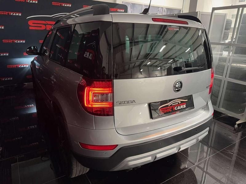Gebraucht Skoda Yeti 110 PS (80 kW) 2015 Silber SUV