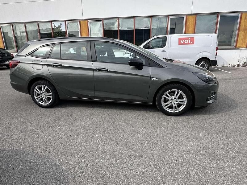 Gebraucht Opel Astra Business Elegance 122 PS (89 kW) 2021 Grau Kombi