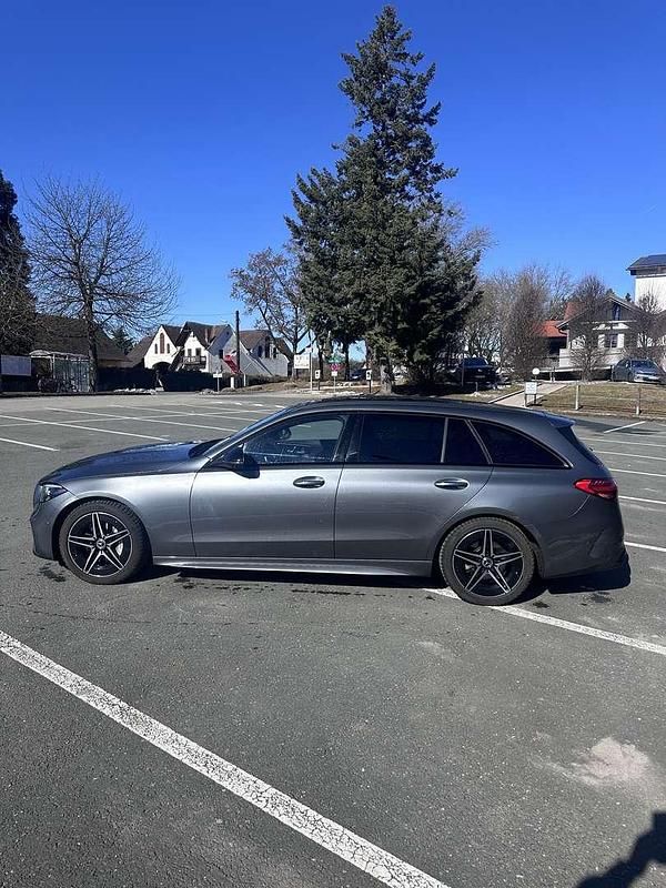 Gebraucht Mercedes C200 AMG line 163 PS (119 kW) 2024 Kombi