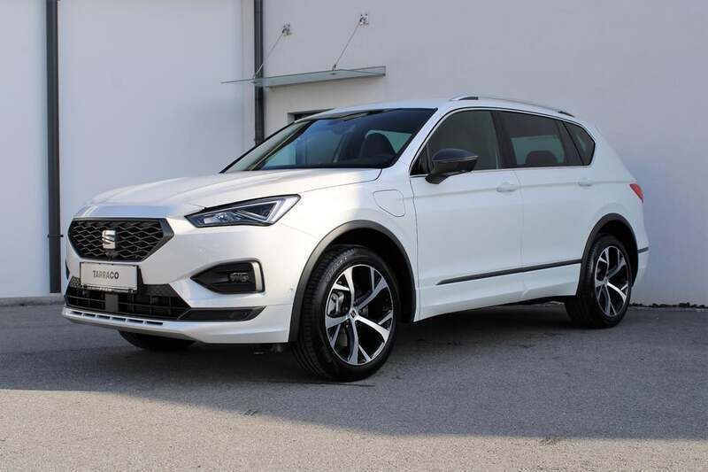 Weiss metallicperleffekt Gebraucht 2023 Seat Tarraco FR SUV | € 43.980 (Teuer) - Bild 1/4