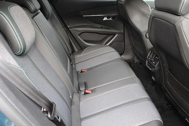 Gebraucht Peugeot 3008 Allure 131 PS (96 kW) 2021 Blau SUV