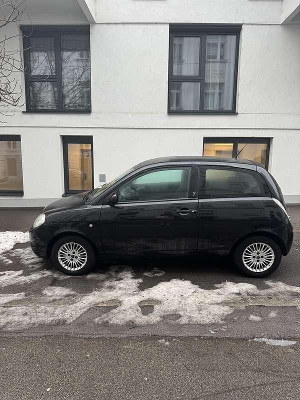 Gebraucht Lancia Ypsilon 60 PS (44 kW) 2011 Kleinwagen