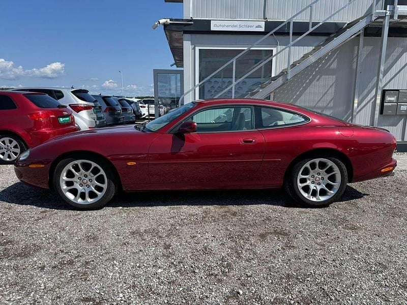 Gebraucht Jaguar XKR 363 PS (266 kW) 1998 Rot Coupé