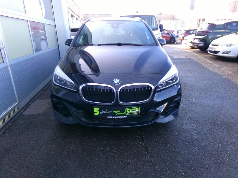 Gebraucht BMW 218 Gran Tourer 140 PS (102 kW) 2020 Schwarz Van / Kleinbus