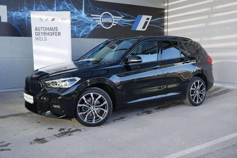 Gebraucht BMW X1 Shadowline 150 PS (110 kW) 2022 Saphirschwarz metallic SUV