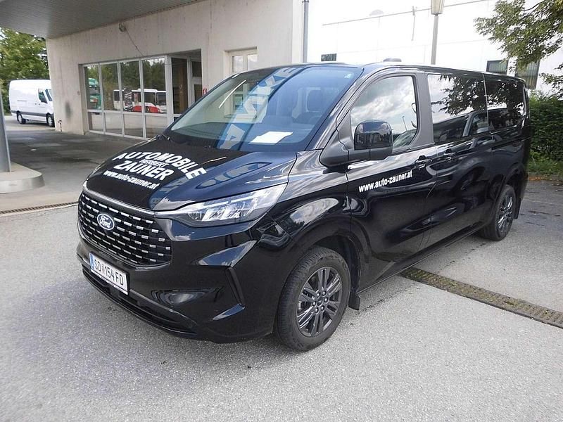 Schwarz Gebraucht 2024 Ford Tourneo Custom Titanium Van | € 53.990 (Teuer) - Bild 1/4