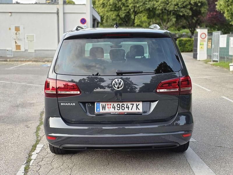 Gebraucht VW Sharan 150 PS (110 kW) 2021 Grau Van / Kleinbus