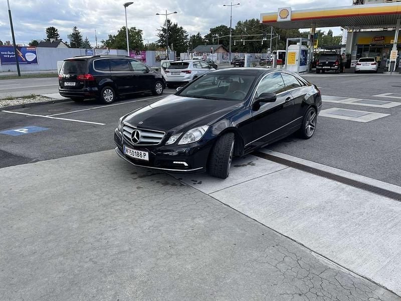 Gebraucht Mercedes E350 292 PS (214 kW) 2009 Coupé