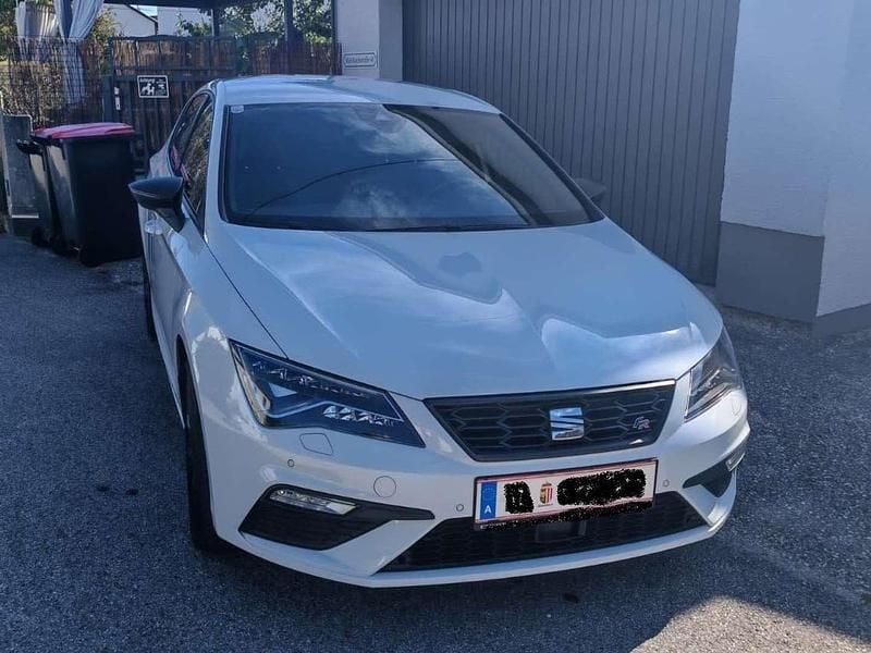 Gebraucht Seat Leon Black Edition 131 PS (96 kW) 2020 Weiß Limousine