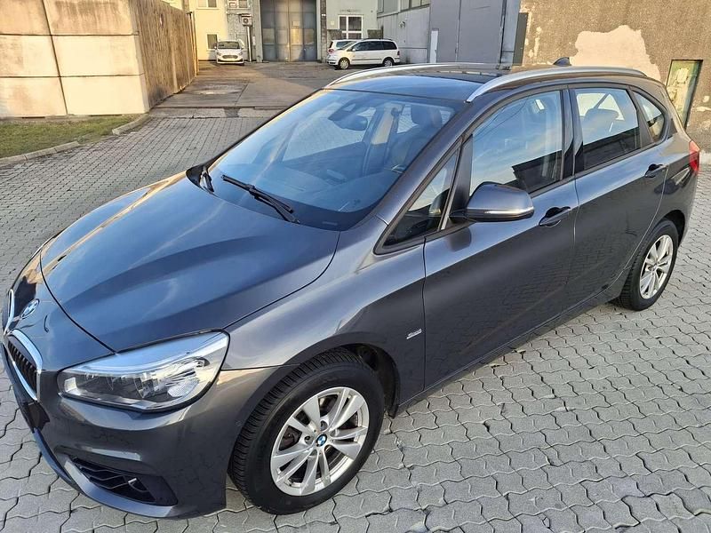 Gebraucht BMW 218 Luxury Line 136 PS (100 kW) 2017 Grau Kombi