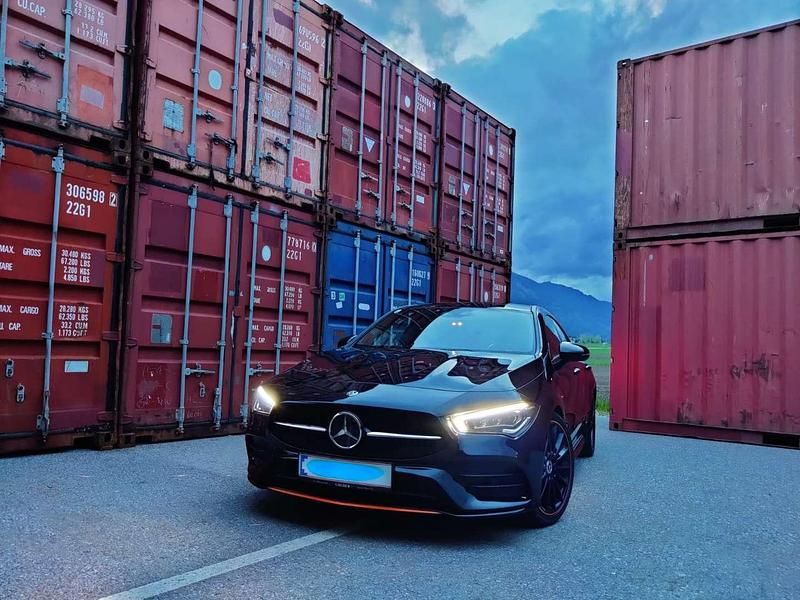 Gebraucht Mercedes CLA200 163 PS (119 kW) 2019 Schwarz Coupé