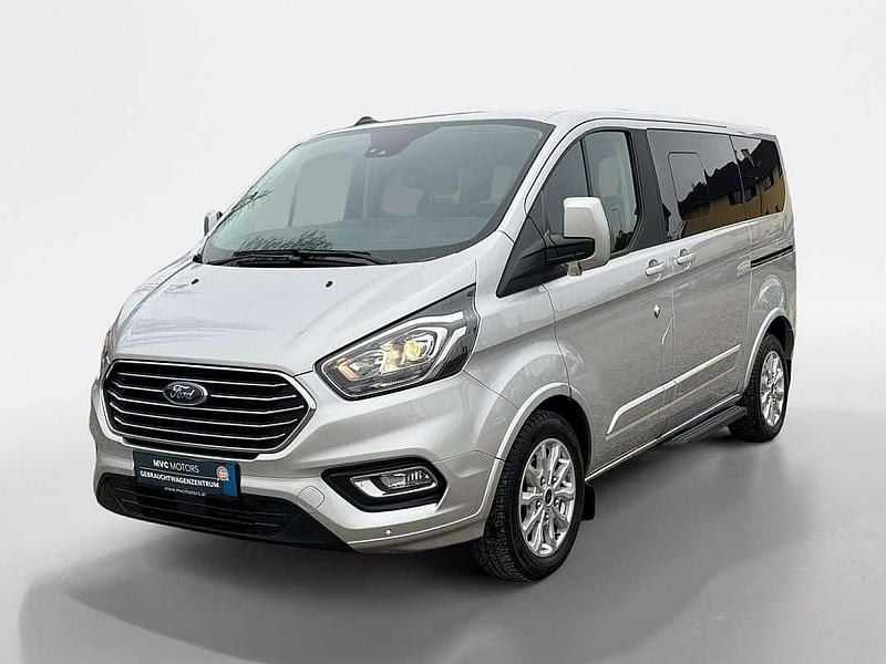 Silber Gebraucht 2022 Ford Tourneo Custom Titanium Van | € 41.490 (Fairer Preis) - Bild 1/4