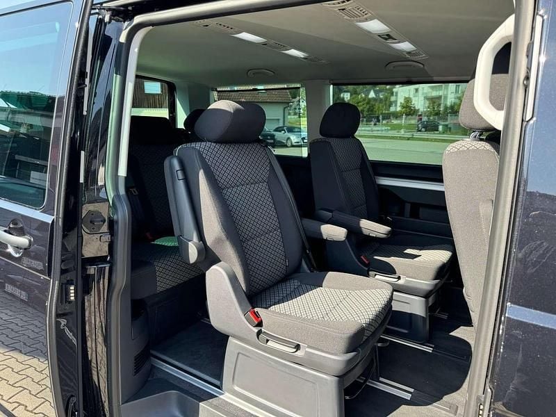 Gebraucht VW Multivan Trendline 150 PS (110 kW) 2021 Schwarz  metallicperleffektno Van