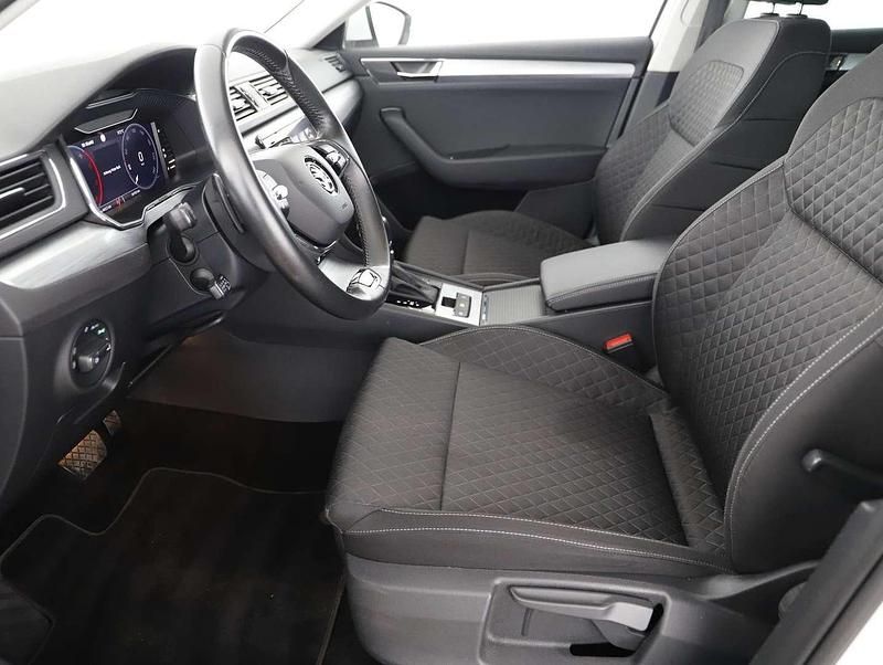 Gebraucht Skoda Superb Ambition 150 PS (110 kW) 2022 Weiss  metallic Kombi