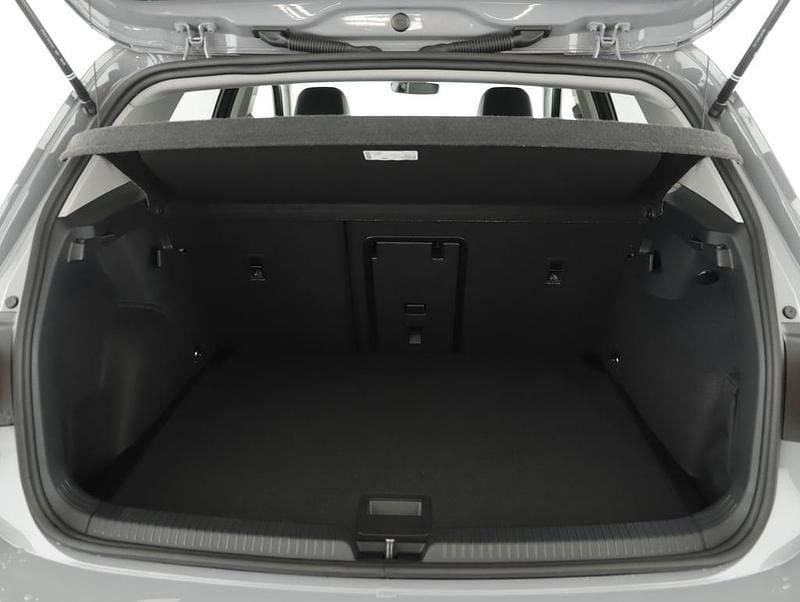 Gebraucht VW Golf VIII Life 115 PS (84 kW) 2025 Mittelgrau  normal