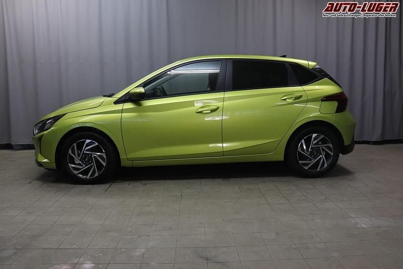 Gebraucht Hyundai i20 99 PS (72 kW) 2024 Lucid lime Kleinwagen