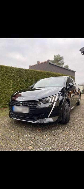 Gebraucht 2017 Peugeot 208 Active Kleinwagen | € 5.980 (Fairer Preis) - Bild 1/4