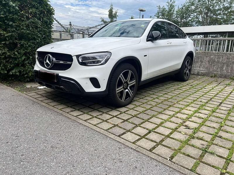 Gebraucht 2021 Mercedes GLC300e Coupé | € 47.999 (Guter Preis) - Bild 1/4