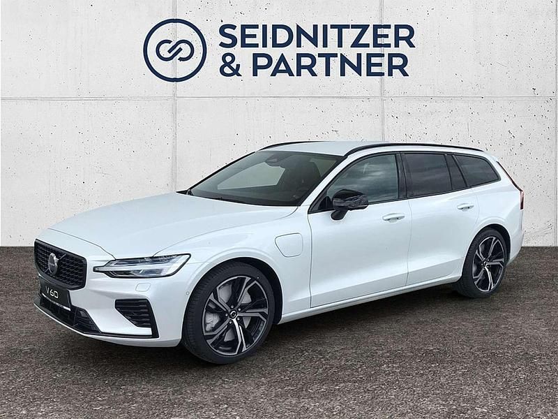 Weiß Gebraucht 2024 Volvo V60 Plus Kombi | € 57.500 - Bild 1/4