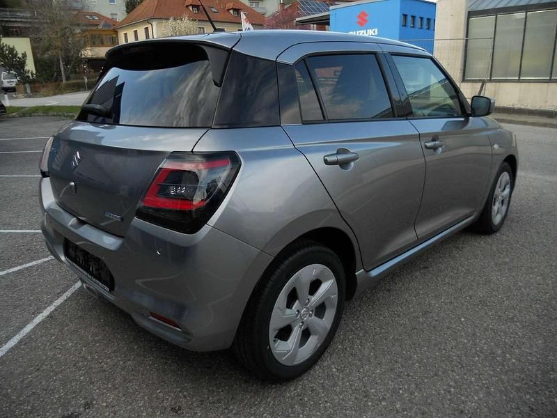 Neu Suzuki Swift 82 PS (60 kW) 2025 Silber Kleinwagen