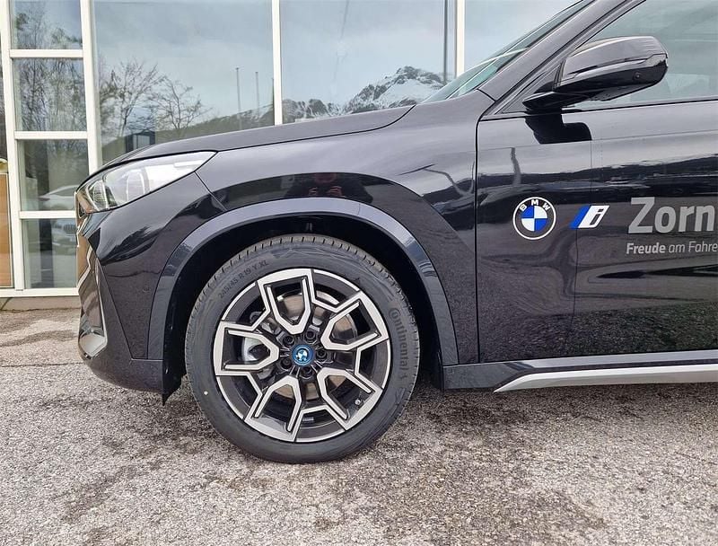 Gebraucht BMW iX1 Shadowline 230 kW (313 PS) 2024 Schwarz SUV