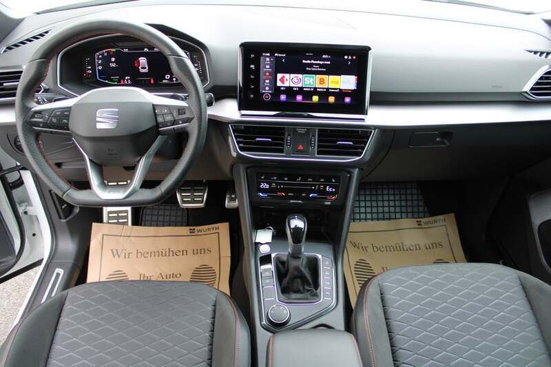 Gebraucht Seat Tarraco FR 245 PS (180 kW) 2023 Weiss  metallicperleffekt SUV