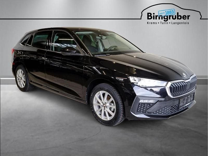 Neu Skoda Scala Selection 95 PS (69 kW) 2025 Schwarz  metallicperleffektno Kleinwagen
