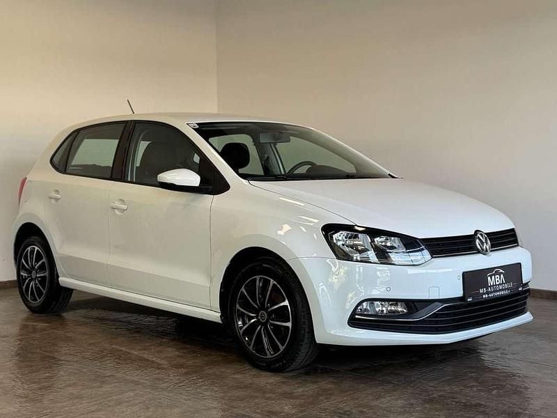 Gebraucht VW Polo Comfortline 90 PS (66 kW) 2015 Weiß Limousine