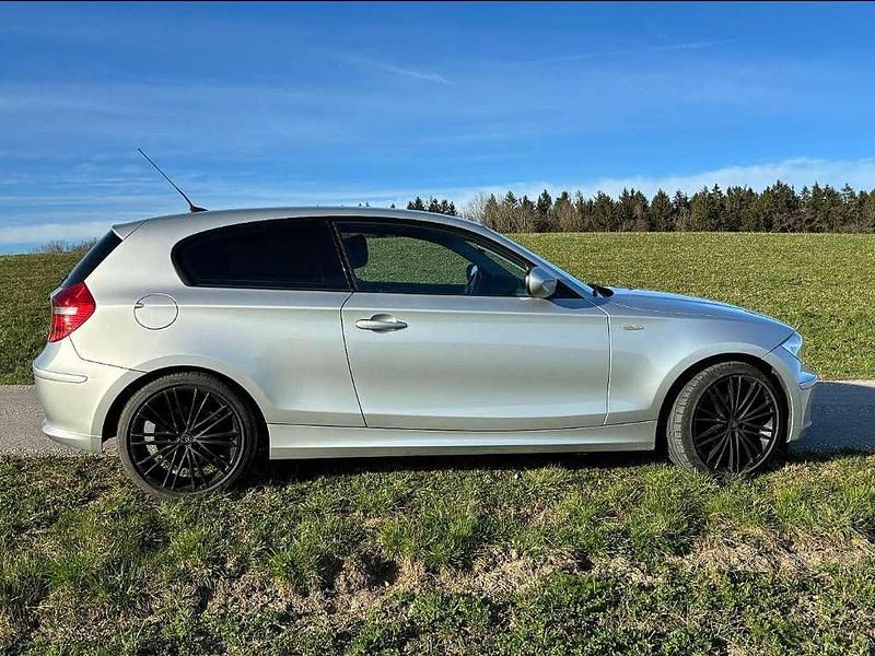 Gebraucht BMW 118 Coupé 143 PS (105 kW) 2010 Silber Coupé