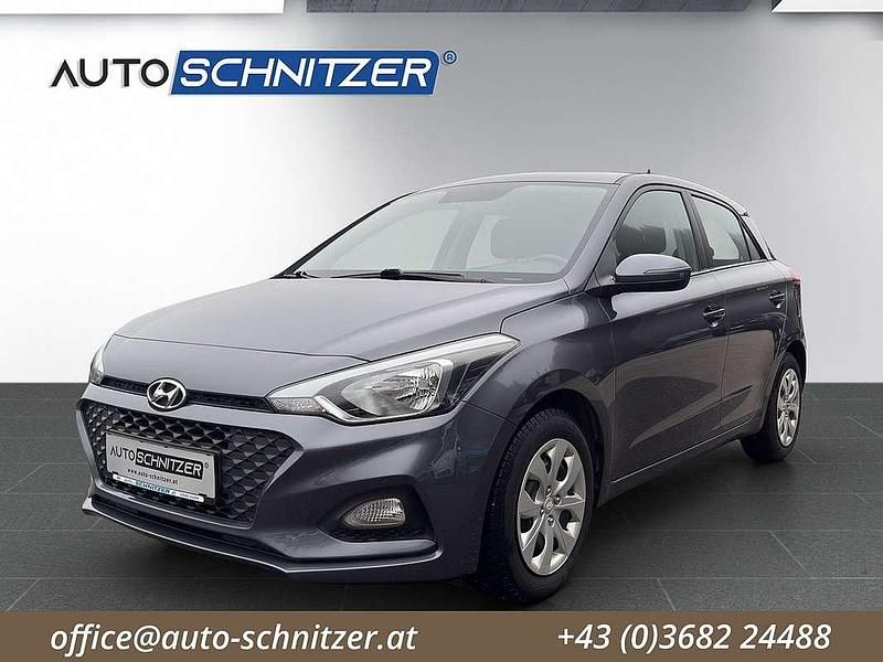 Grau Gebraucht 2019 Hyundai i20 Limousine | € 10.990 (Fairer Preis) - Bild 1/4